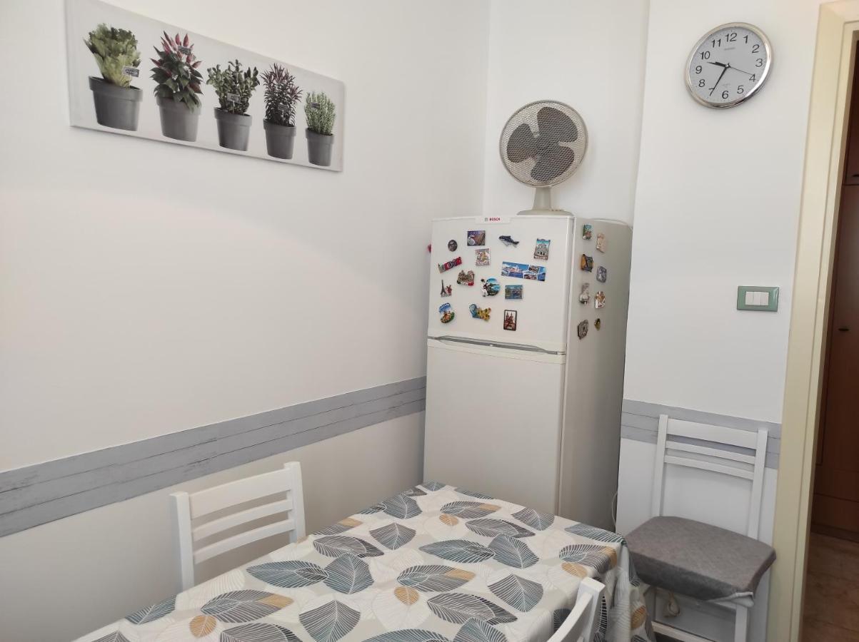 La Colonna Holiday House Apartment เลชเช ภายนอก รูปภาพ