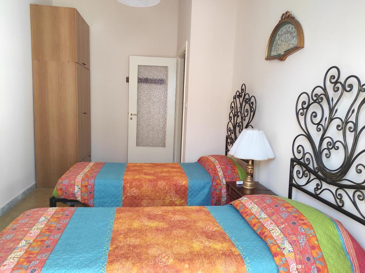 La Colonna Holiday House Apartment เลชเช ภายนอก รูปภาพ
