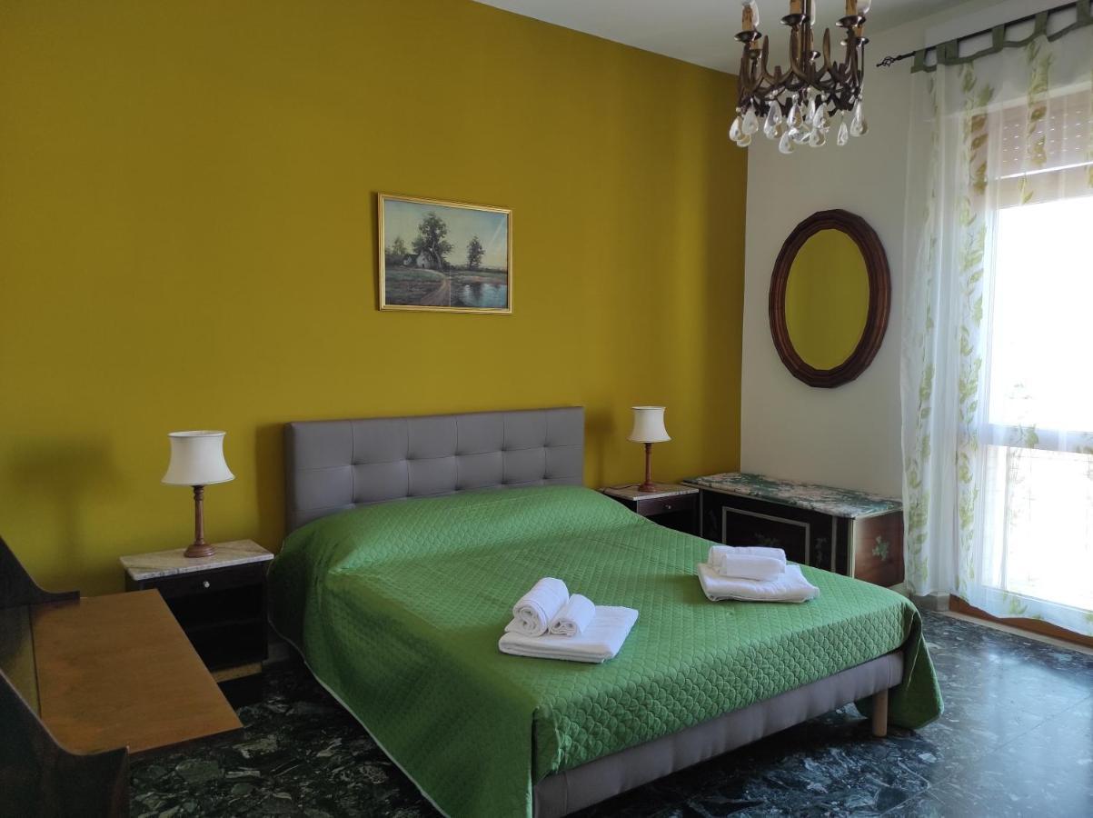 La Colonna Holiday House Apartment เลชเช ภายนอก รูปภาพ