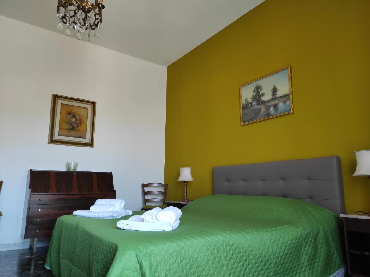 La Colonna Holiday House Apartment เลชเช ภายนอก รูปภาพ