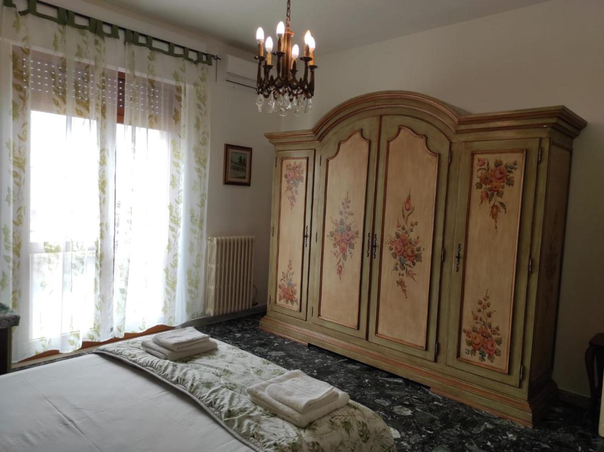 La Colonna Holiday House Apartment เลชเช ภายนอก รูปภาพ